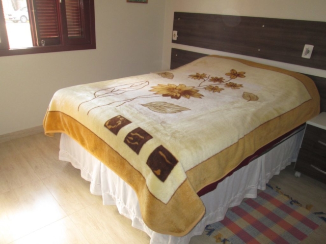 Quarto com cama de casal box